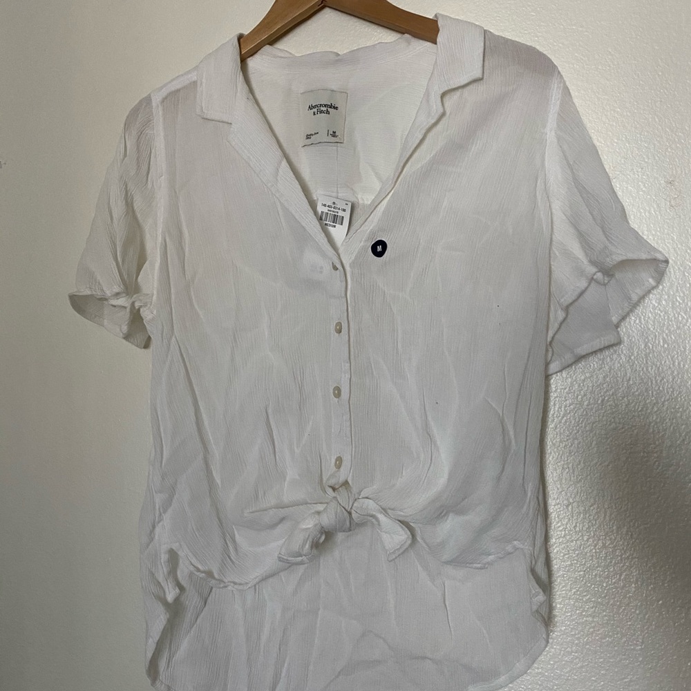 White Abercrombie & Finch Boxy Crop ButtonUp